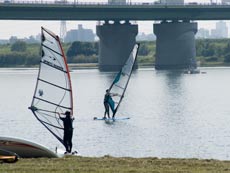 ウインドウサーフィン　荒川調節池